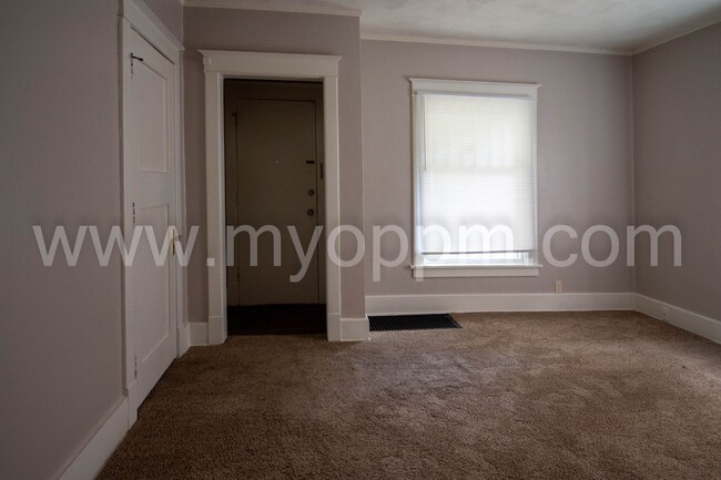 Building Photo - PRINZ 1020 N 32 St