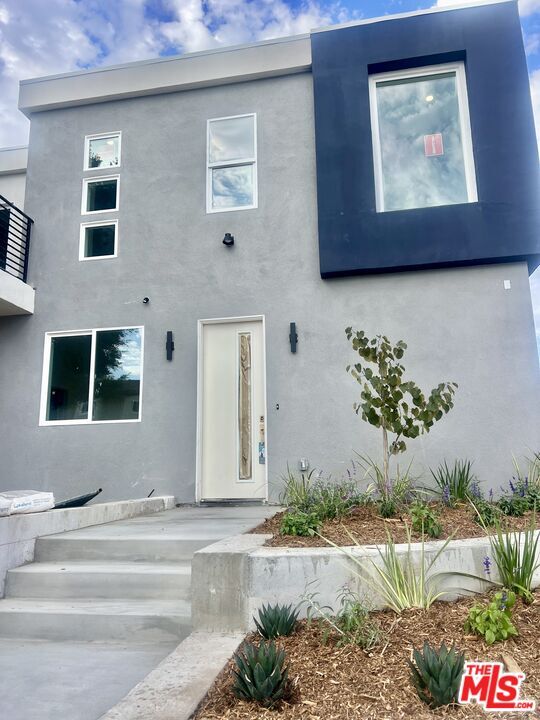 Primary Photo - 2707 Ruhland Ave