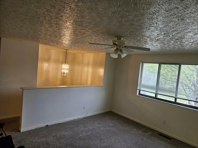 Building Photo - 3297 Medoma Dr