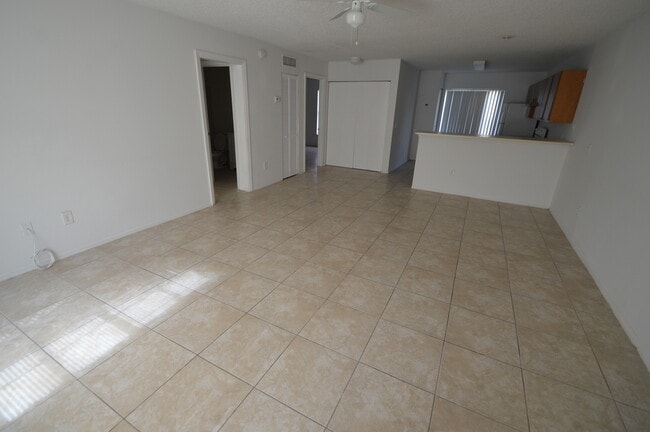 Building Photo - 2 Bedroom 2 Bath in Winter Park AVAILABLE AUGUST 17th!