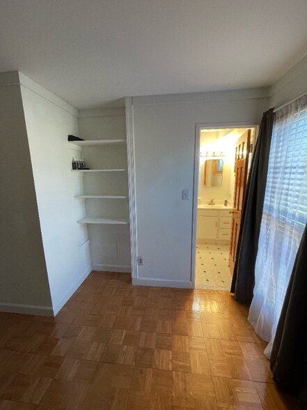 Building Photo - 1904 N Woodley St