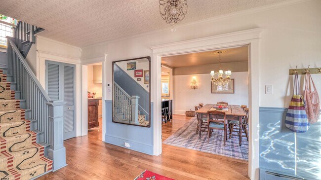 Building Photo - 17 S Derby Ave