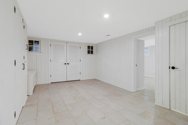 Building Photo - 5334 Nebraska Ave NW