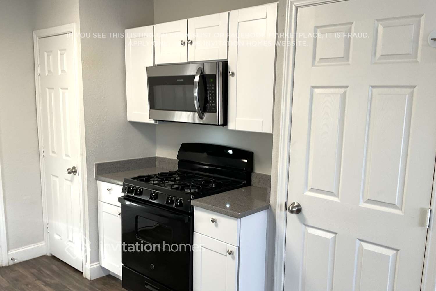 Building Photo - 403 E Standifer St