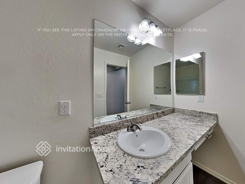 Building Photo - 16524 W Jenan Dr