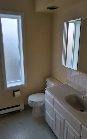 Building Photo - 2201 Romig Pl