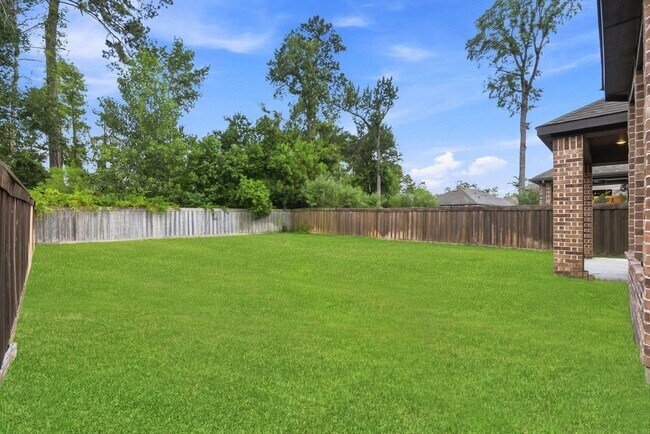 Building Photo - 8017 Whisper Grove Dr