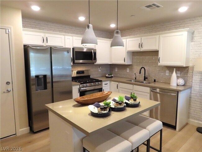 Building Photo - 651 Pickled Pepper Pl