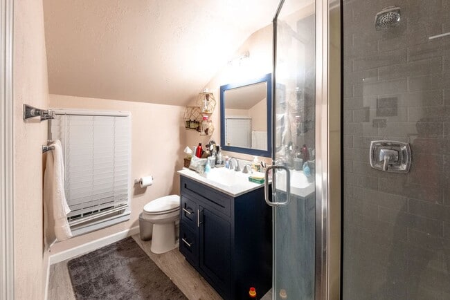 Building Photo - Charming 3brm/2ba house near Como Park!