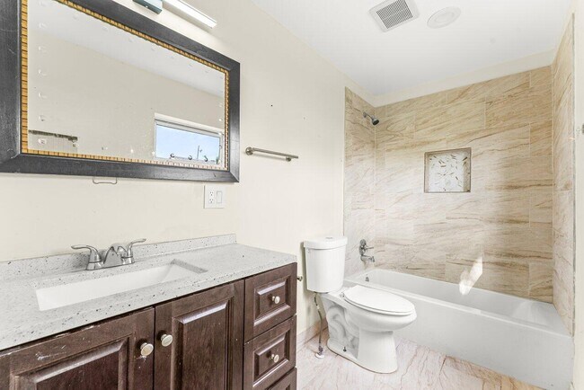 Building Photo - 110 W Rubber Tree Dr