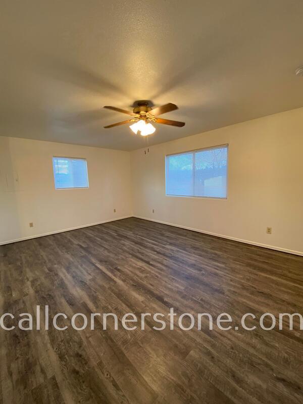 Building Photo - 901 Teal Ct