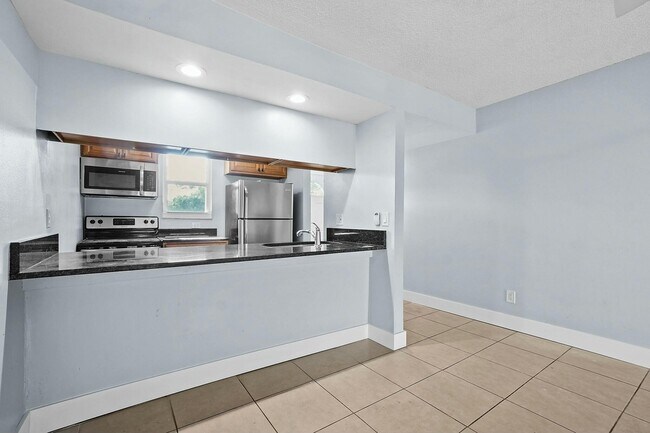 Building Photo - 983 NW Spruce Ridge Dr