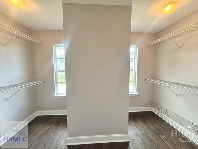 Building Photo - 309 Nashview Trail