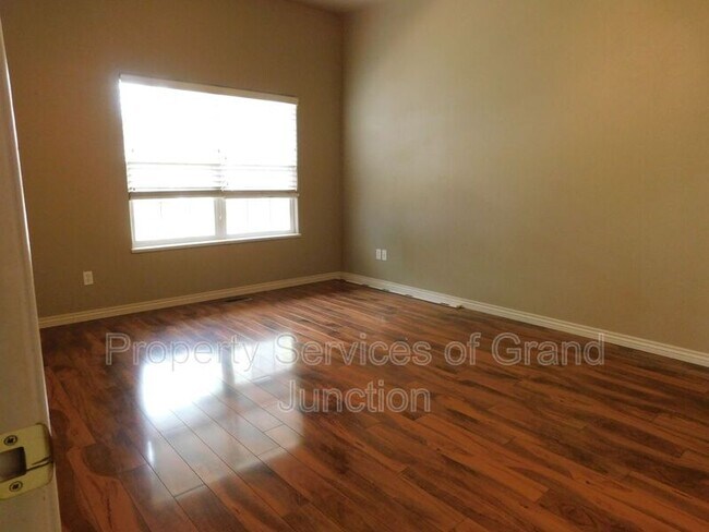 Building Photo - 785 Glen Ct