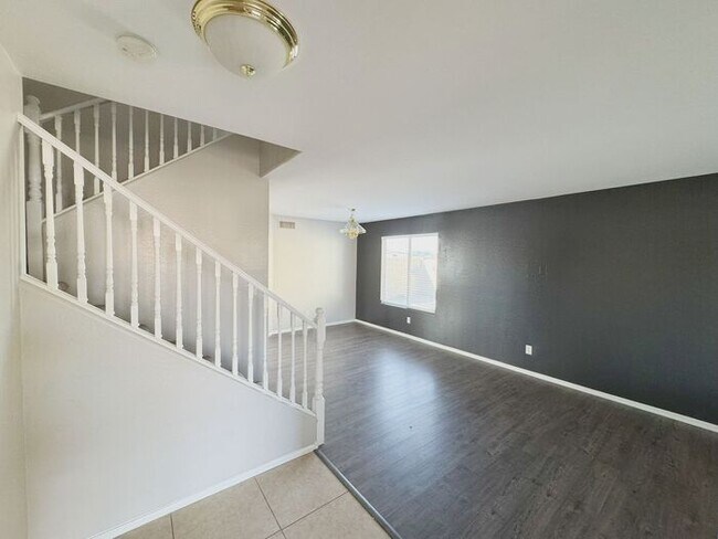 Building Photo - 4BR / 2.5BA Home with Expansive Lot – 2-Car Garage, Community Pools & Golf