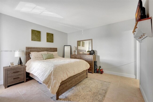 Building Photo - 2970 NE 16th Ave