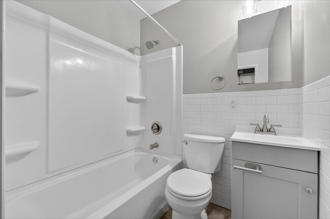 Building Photo - 1210 N 5th St