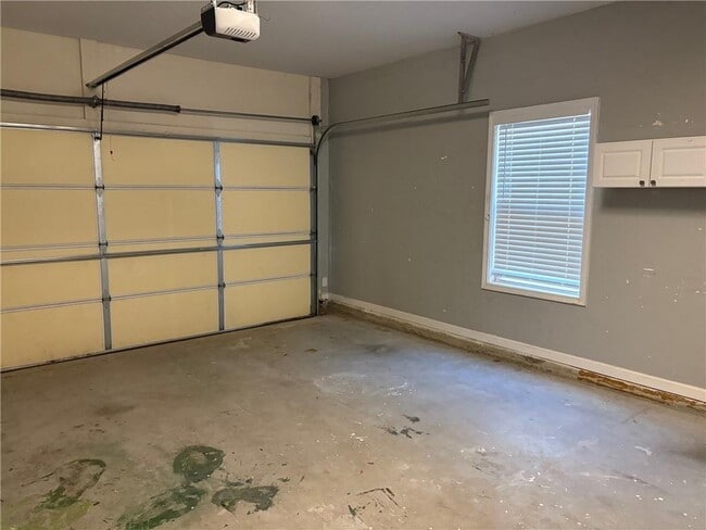 Building Photo - 1448 Autumn Wood Trail