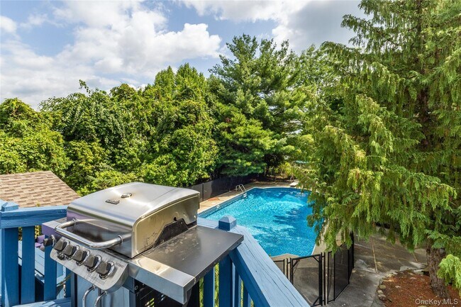 Building Photo - 31 Gleason Dr