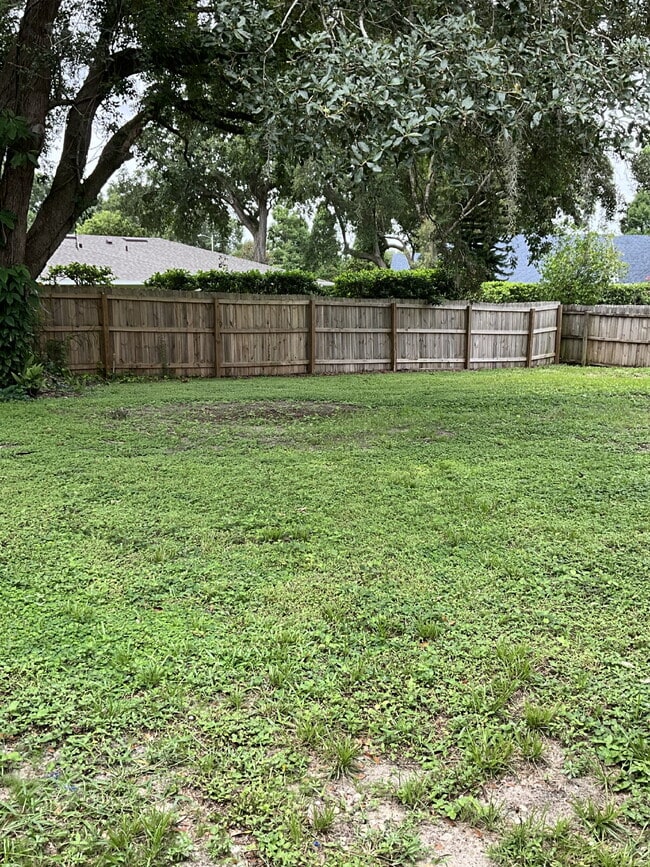 Building Photo - 3 bedroom 2 bath Single Family Home with N...