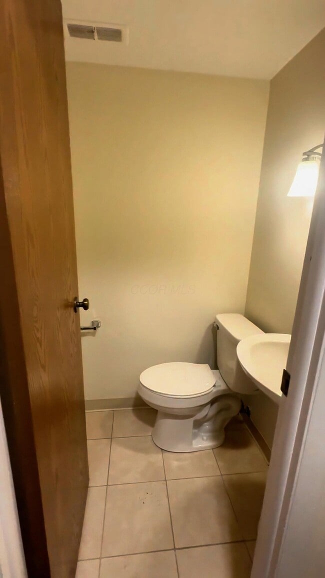 Building Photo - 1391 Bluff Ave