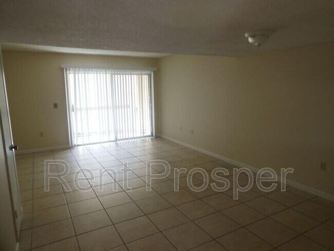 Building Photo - 4265 S Semoran Blvd
