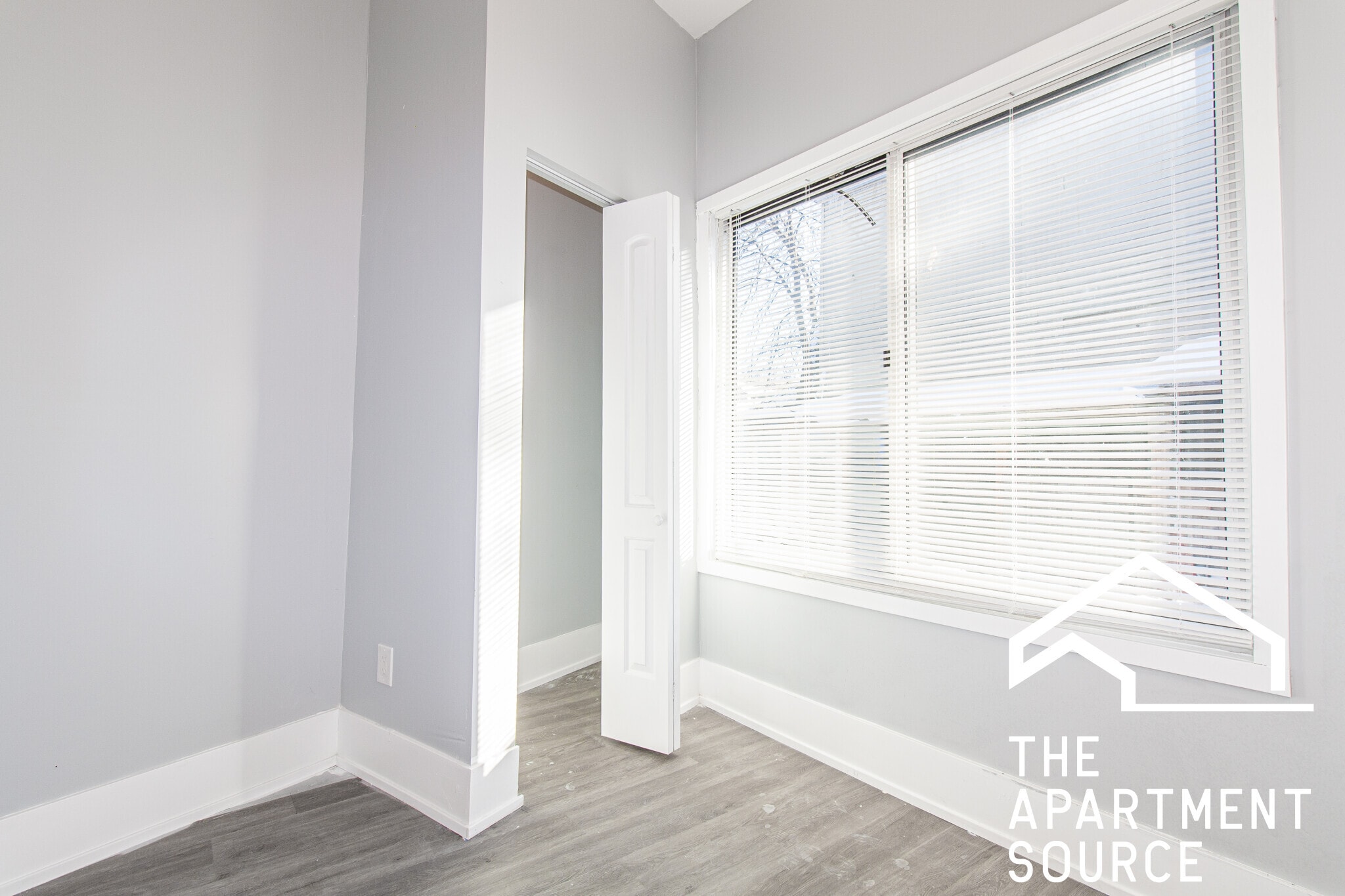 Building Photo - 2659 W Homer St