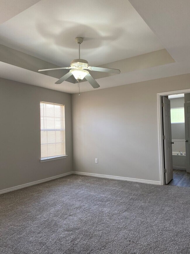 Building Photo - UPCOMING LISTING