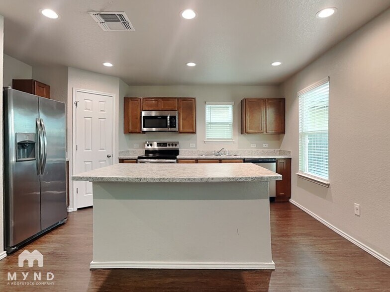 Building Photo - 3724 Colemans Run