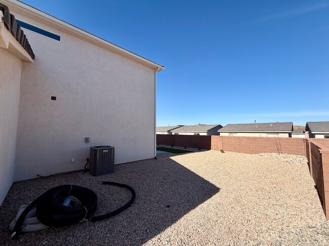 Building Photo - 4135 El Capitan Wy