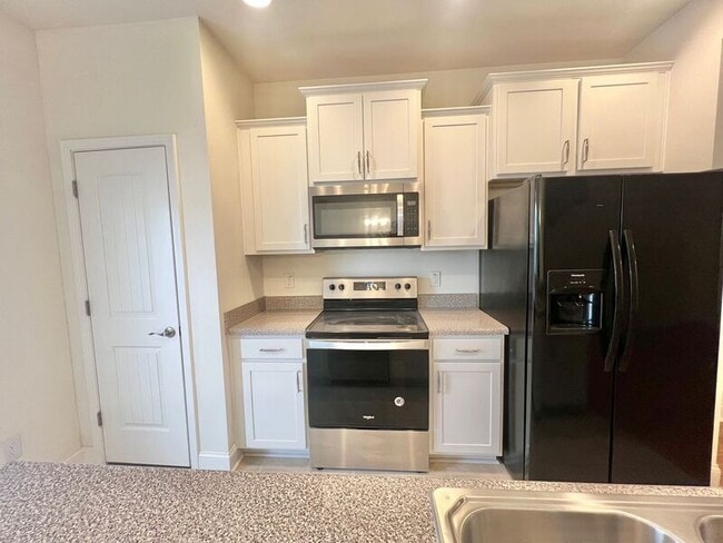 Building Photo - 4426 Lord Joseph Ct