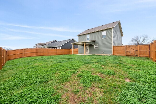 Building Photo - 3 Bed 2 1/2 Bath Pet Friendly Home For Rent!