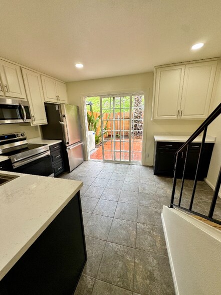 Building Photo - 6624 Bell Bluff Ave