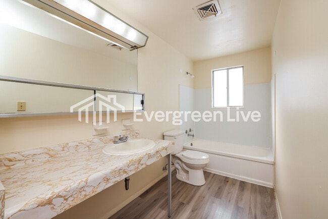 Building Photo - 6420 Larcomb Dr