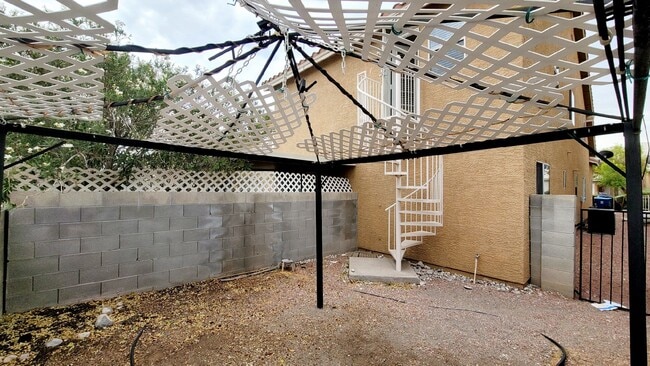 Building Photo - 8016 Cimarron Ridge Dr