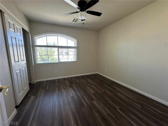 Building Photo - 10679 Timber Stand St