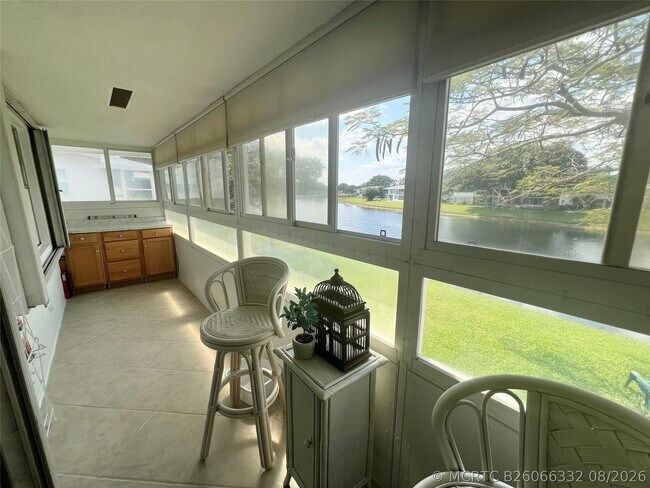 Building Photo - 548 Durham Cir