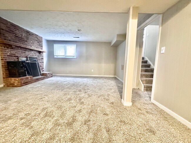 Building Photo - ? Beautifully Updated Home in Hummingbird Hill ?