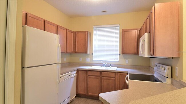 Building Photo - 11012 Black Swan Ct
