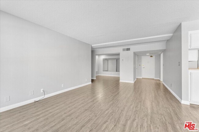 Building Photo - 4647 Willis Ave