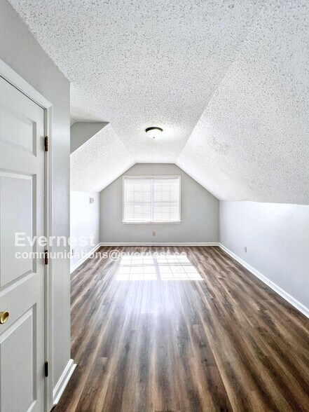 Building Photo - 6630 Hampstead Cove