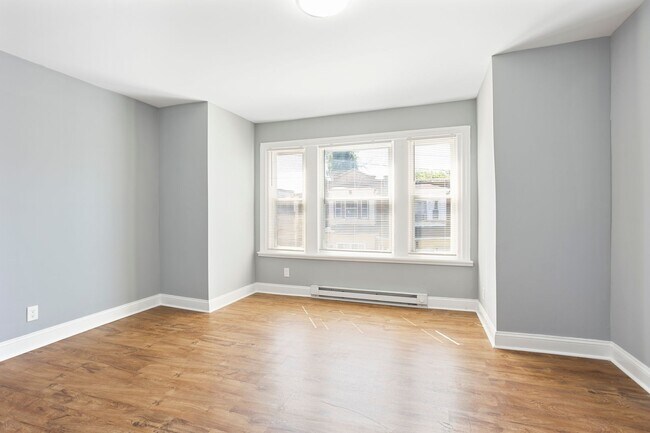 Building Photo - 5211 Litchfield St