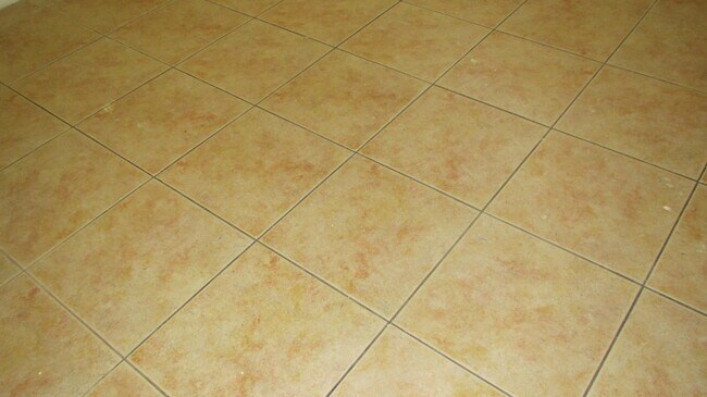 Building Photo - 6100 Forest Hill Blvd