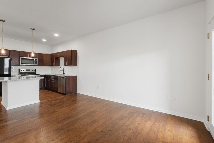 Building Photo - 1118 Litton Ave