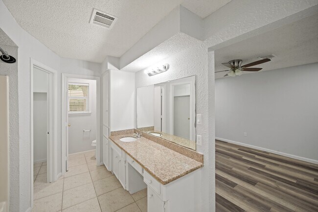 Building Photo - 22202 Cimarron Pkwy