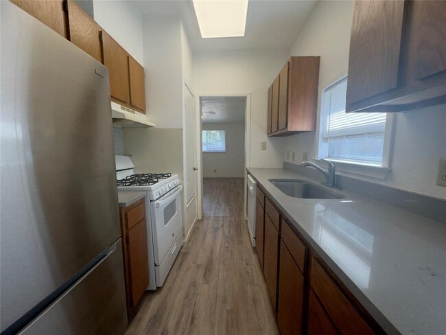 Building Photo - 309 Guadalupe St