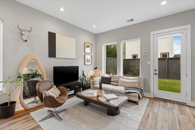 Building Photo - 5903 Wheatley Holw Ln