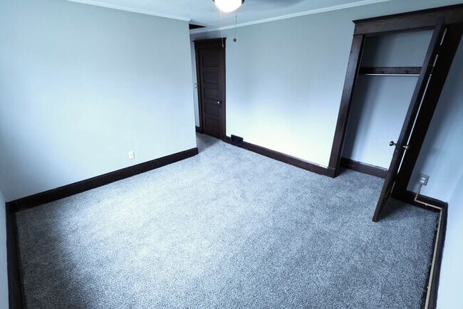 Building Photo - 1598 Pilgrim St