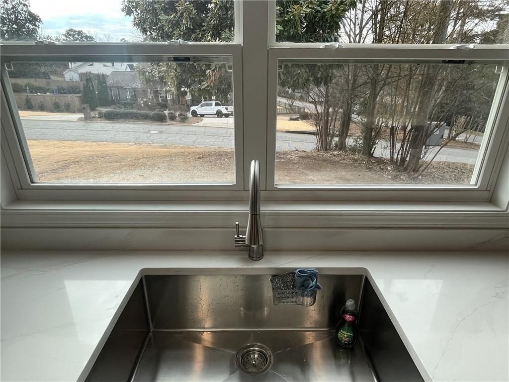 Building Photo - 4500 Kings Lake Dr