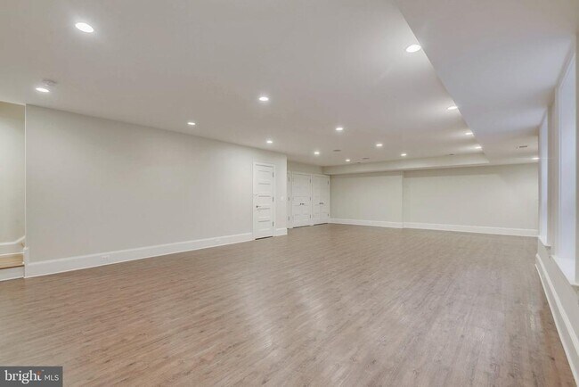 Building Photo - 8703 Bradmoor Dr